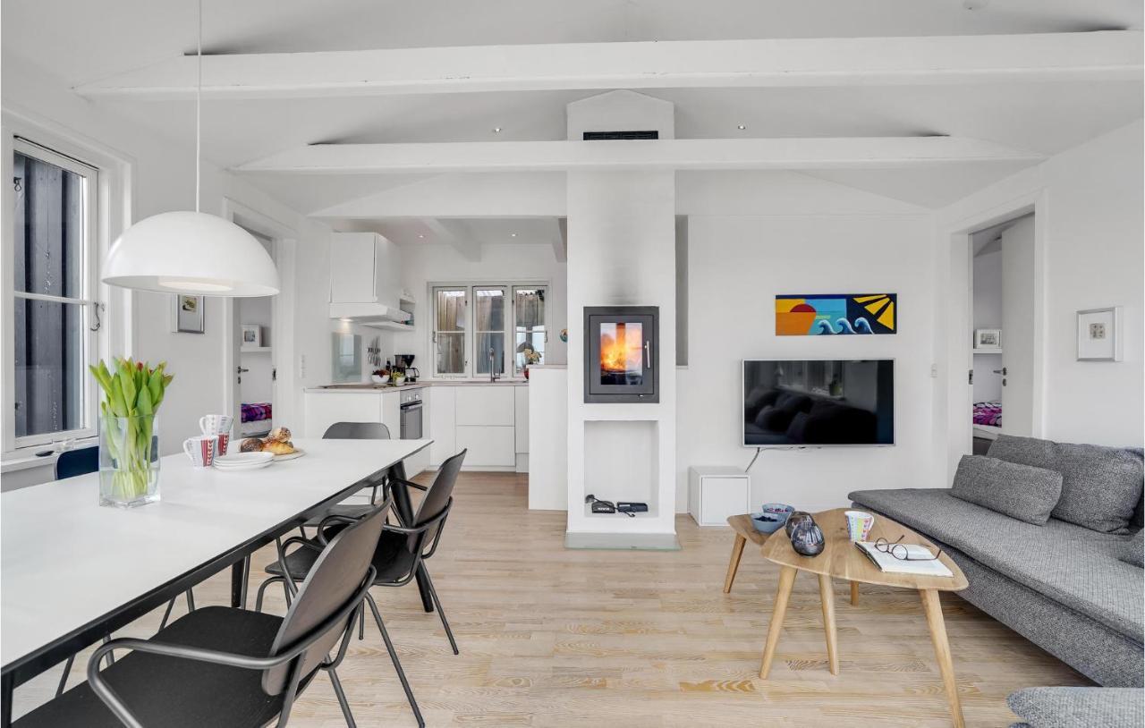 Nice Home In Ringkobing With Kitchen Søndervig エクステリア 写真